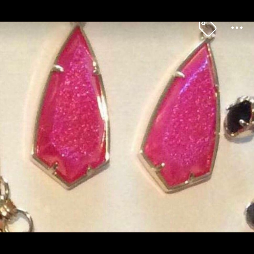 ISO HTF Iridescent Stone and Metal Pieces